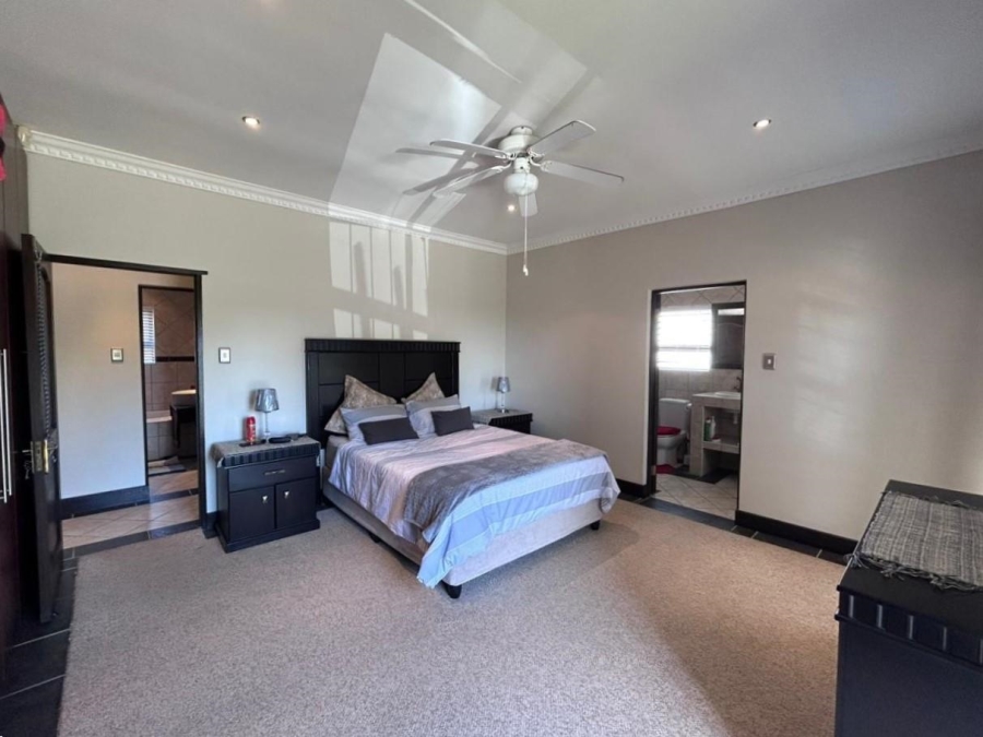 3 Bedroom Property for Sale in Jeffreys Bay Central Eastern Cape